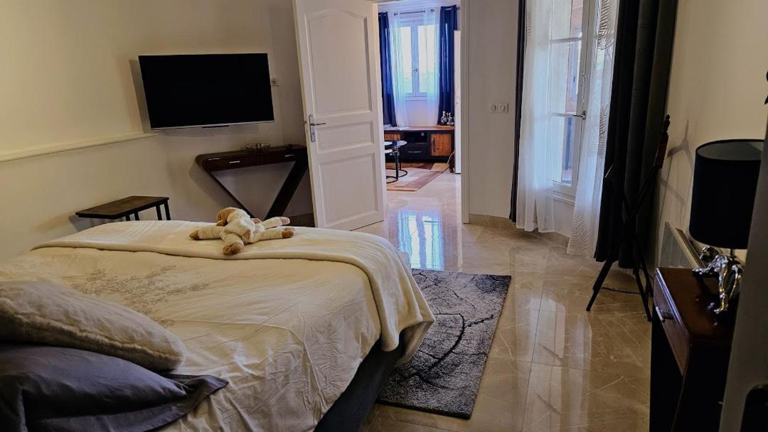 Elegant-Cosy 2P55M2 Dans Bas De Villa Provencale ! Villeneuve-Loubet Extérieur photo