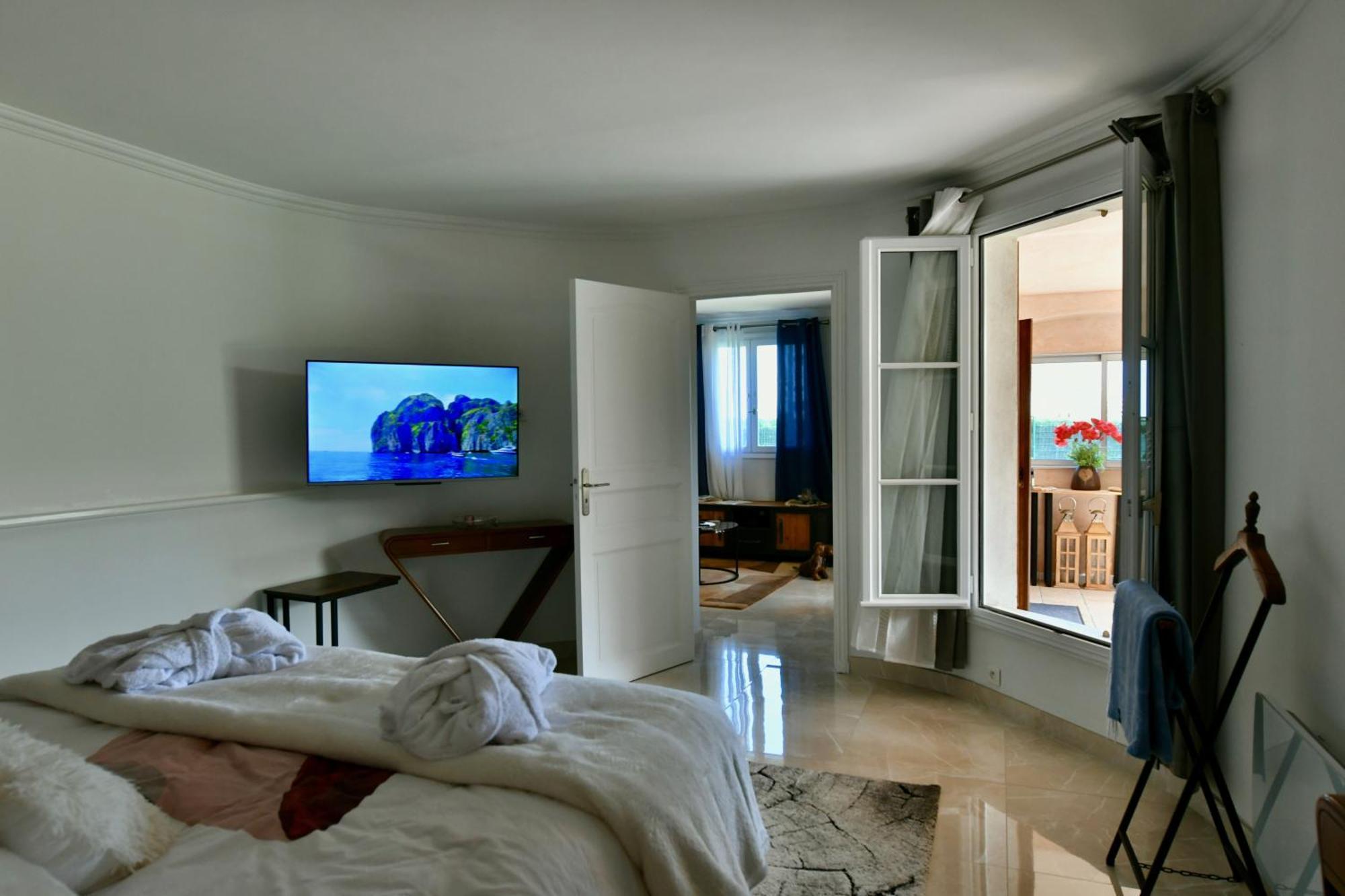 Elegant-Cosy 2P55M2 Dans Bas De Villa Provencale ! Villeneuve-Loubet Extérieur photo