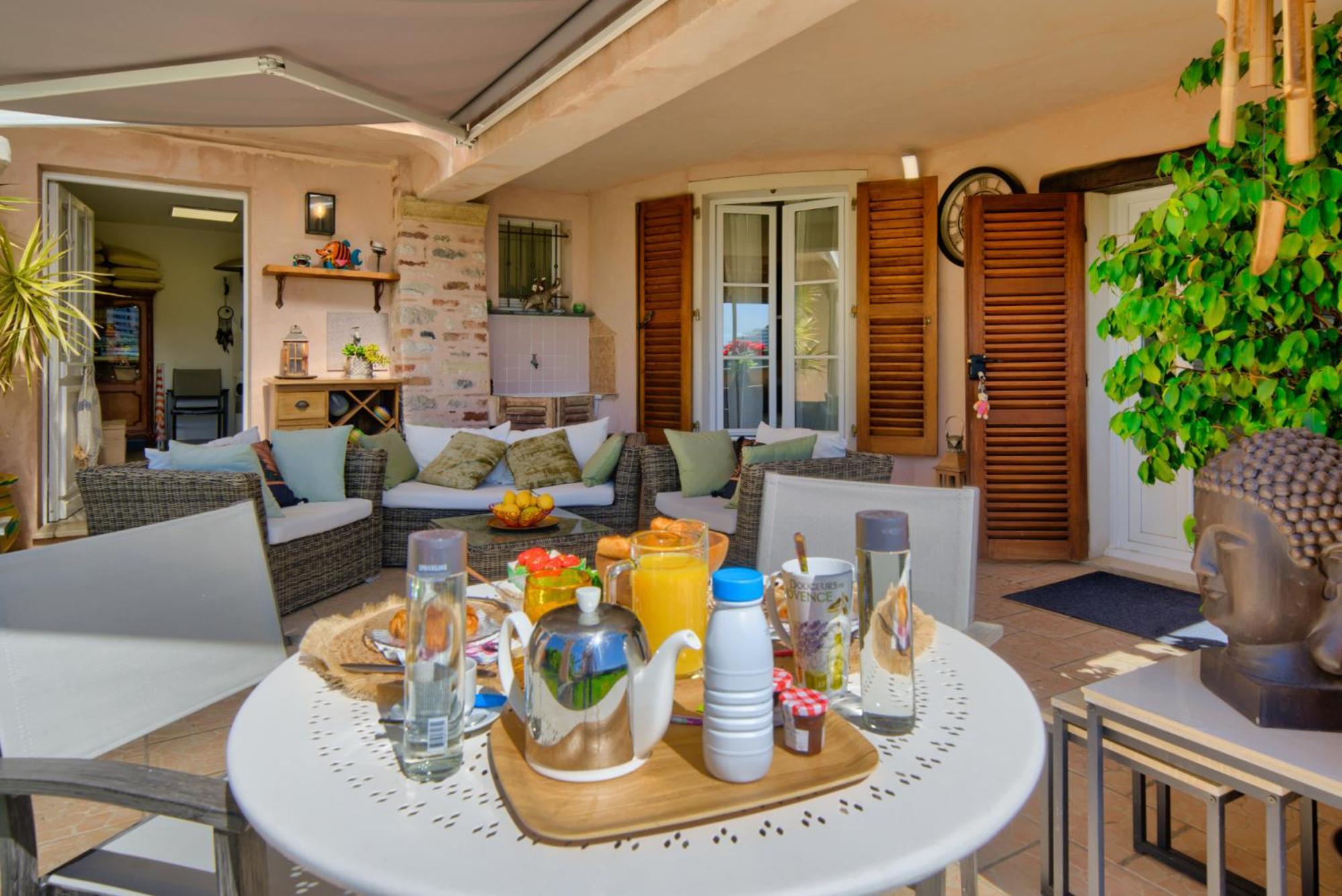 Elegant-Cosy 2P55M2 Dans Bas De Villa Provencale ! Villeneuve-Loubet Extérieur photo