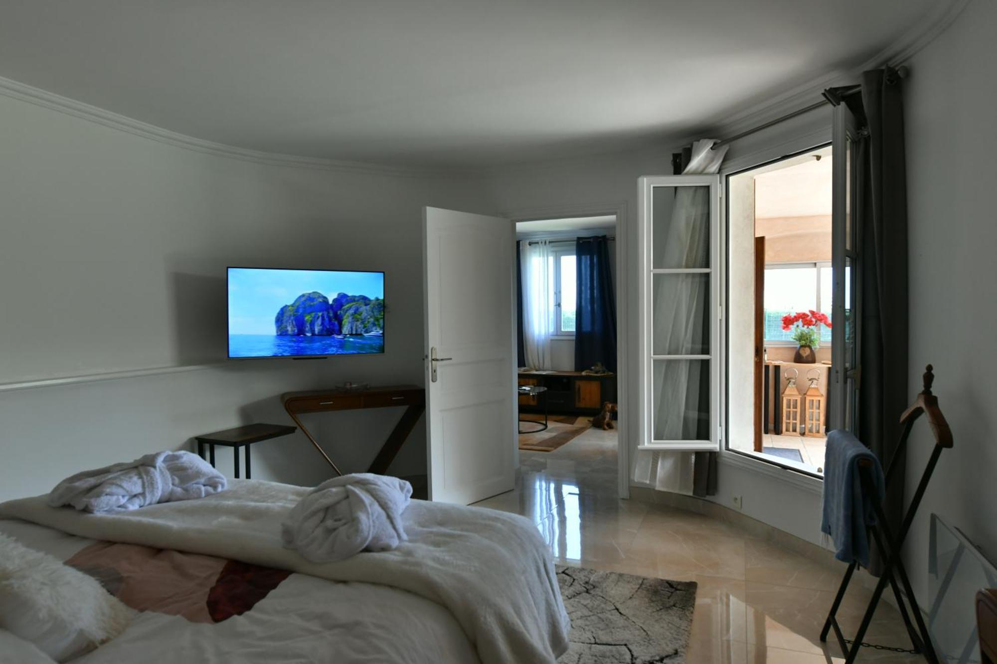 Elegant-Cosy 2P55M2 Dans Bas De Villa Provencale ! Villeneuve-Loubet Extérieur photo